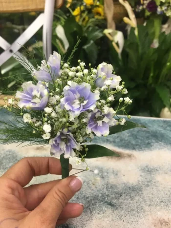 Boutonniere 10