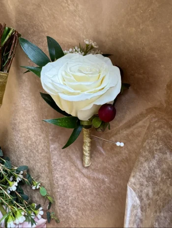 Boutonniere 12