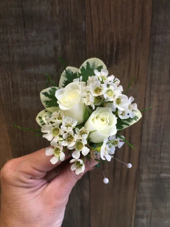 Boutonniere 8