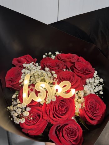 VD Roses Red Wrapped & Illuminated Love Sign-12